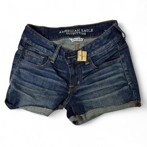 American Eagle Outfitters Women's Blue Denim Shorts